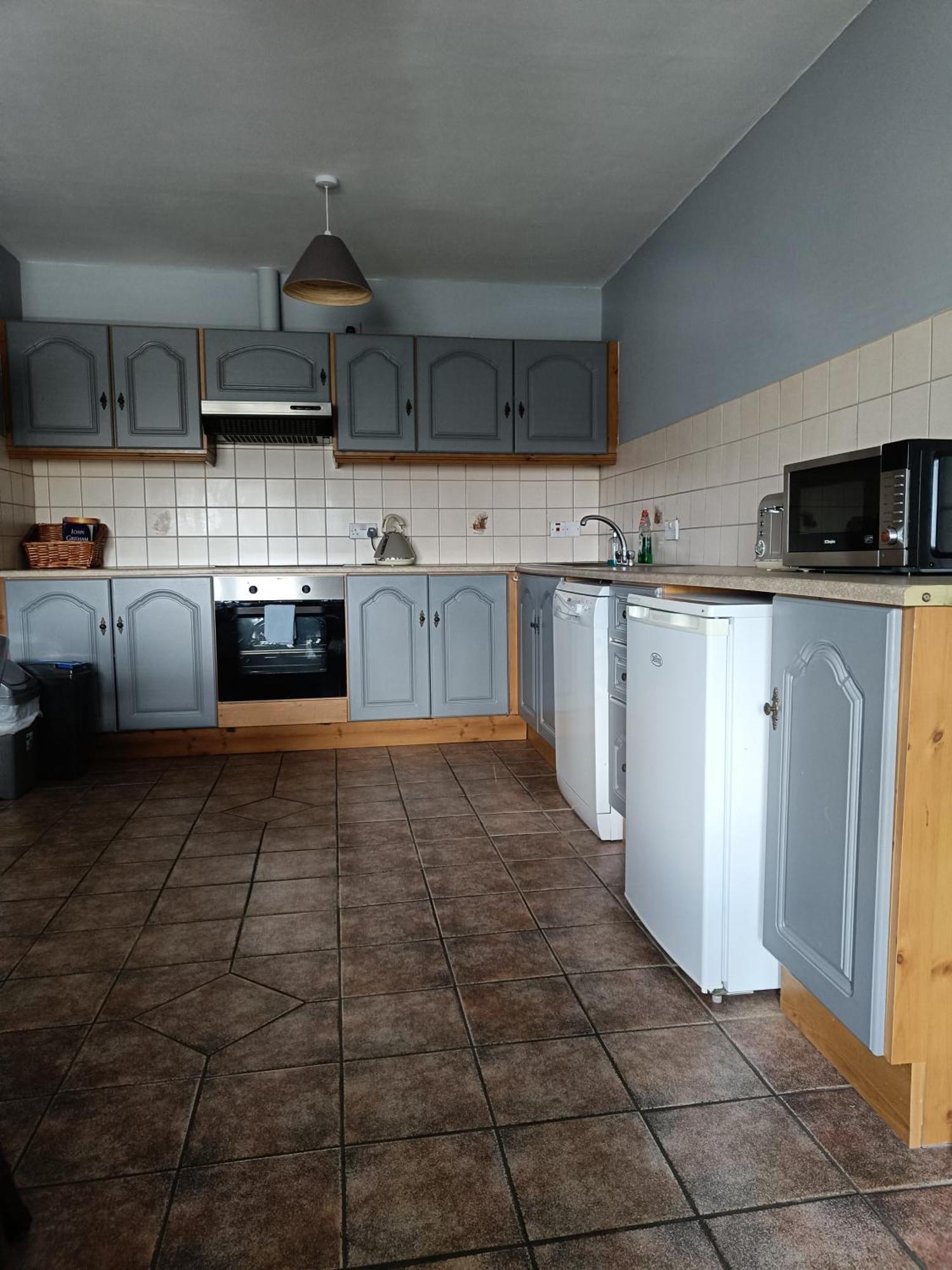 Dingle Town Center Apartment Номер фото